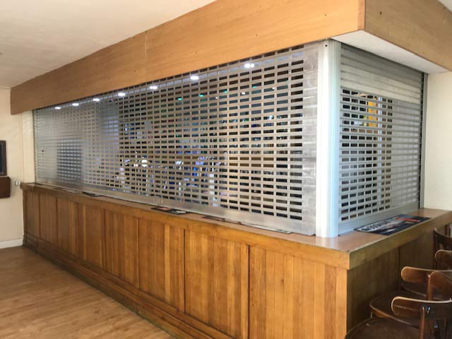 2-sided aluminium-grille protecting bar